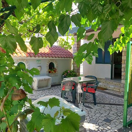 Apartment Roglic Rab Town Extérieur photo