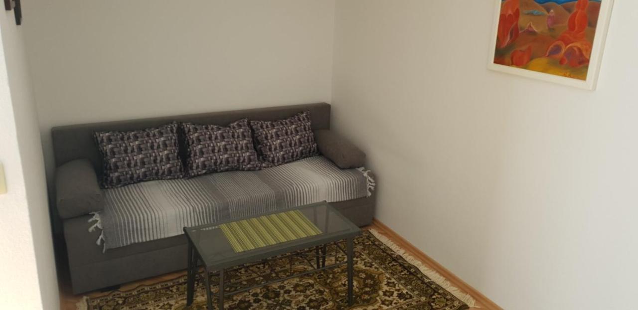 Apartment Roglic Rab Town Extérieur photo