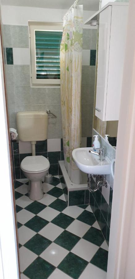 Apartment Roglic Rab Town Extérieur photo