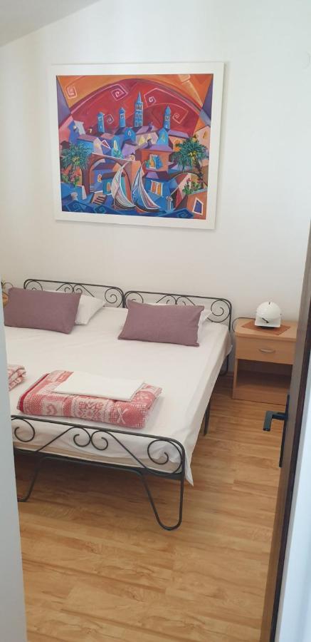 Apartment Roglic Rab Town Extérieur photo