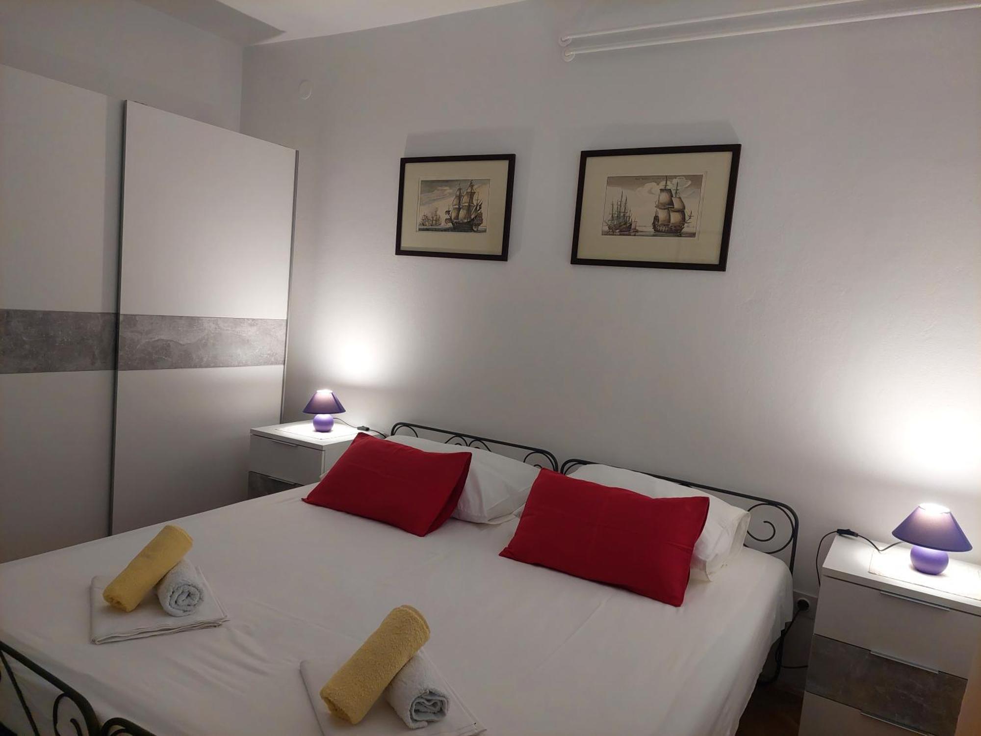 Apartment Roglic Rab Town Extérieur photo