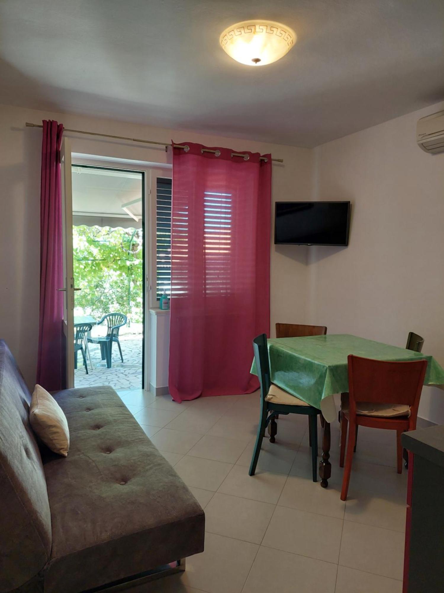 Apartment Roglic Rab Town Extérieur photo