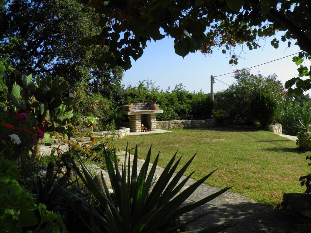 Apartment Roglic Rab Town Extérieur photo
